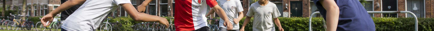 Kind laten sporten na de zomervakantie: zo blijft bewegen gezond én gezellig